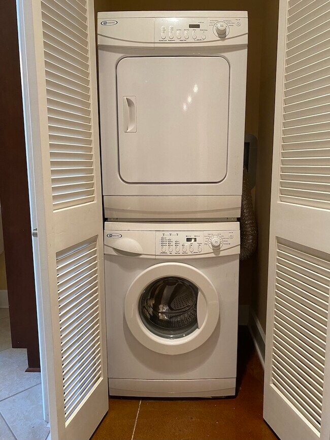 Building Photo - 2608 Erwin Rd