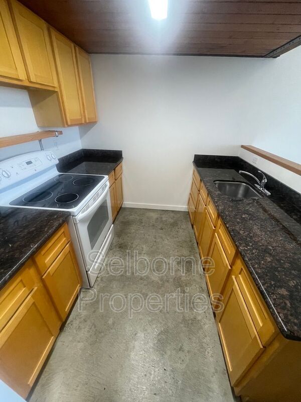 Building Photo - 5504 San Pablo Ave
