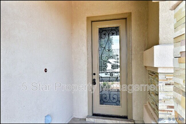 Building Photo - 2840 Tierra De Moyo Pl