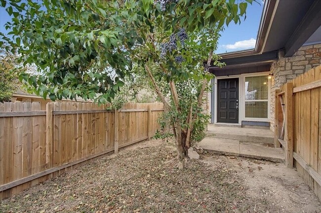 Building Photo - 817 Sirocco Dr