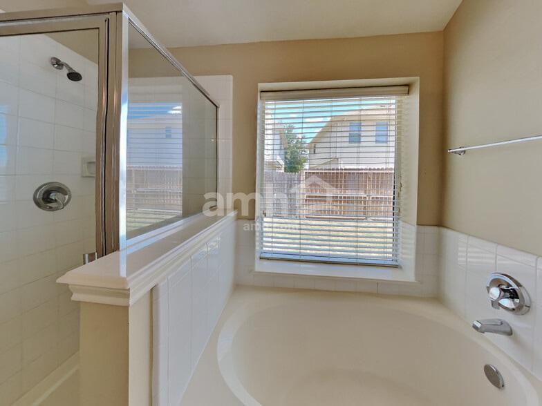 Building Photo - 2414 Teal Run Place Dr