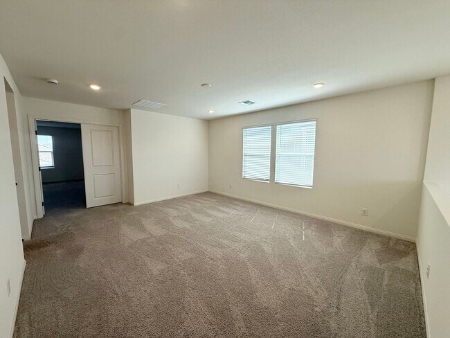 Building Photo - Spacious Southwest Las Vegas Gem | 5 Beds, Loft & 3,000+ Sq Ft Living