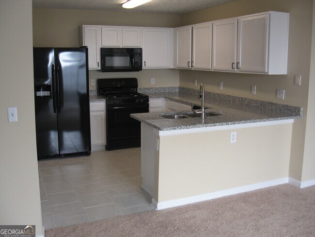 Building Photo - 2270 Lexington Ln
