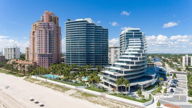Building Photo - 2200 N Ocean Blvd