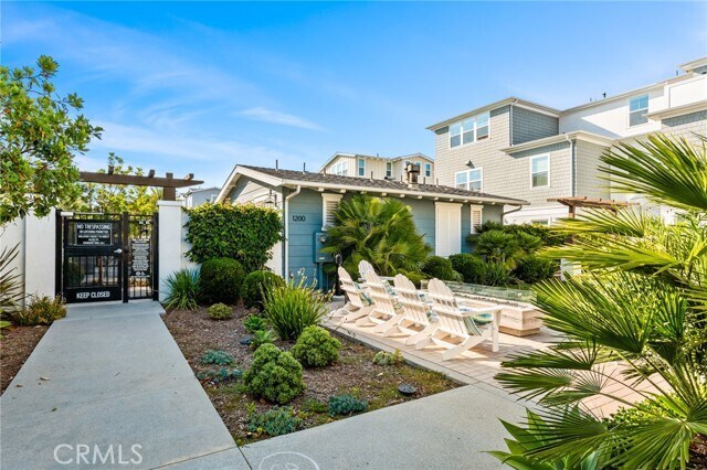 Building Photo - 2116 Cresta Dr