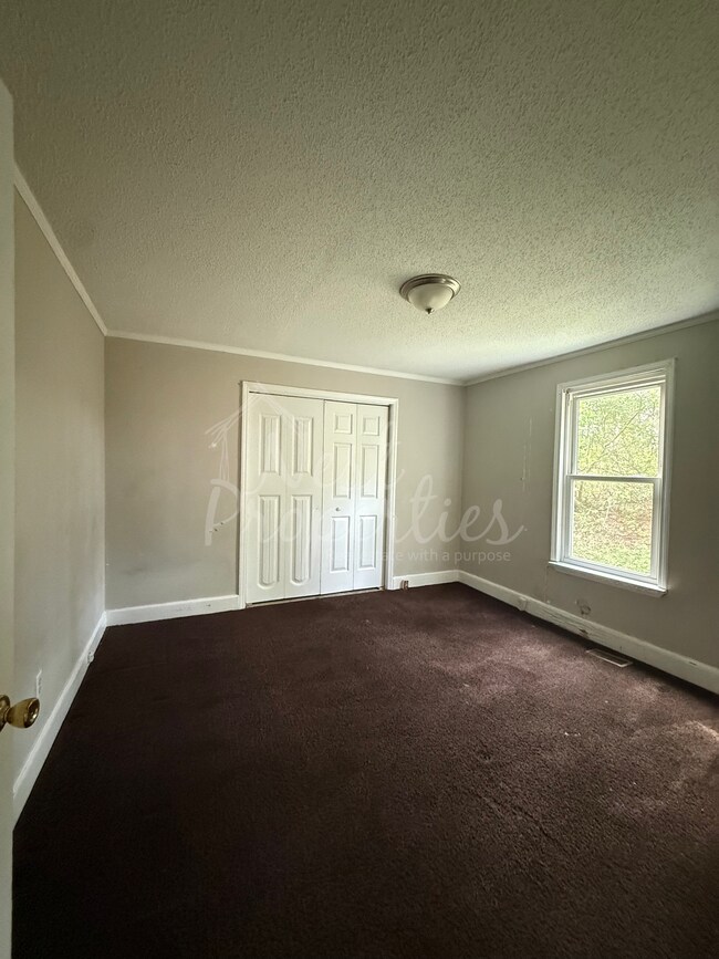 Building Photo - 1429 Jerome Dr