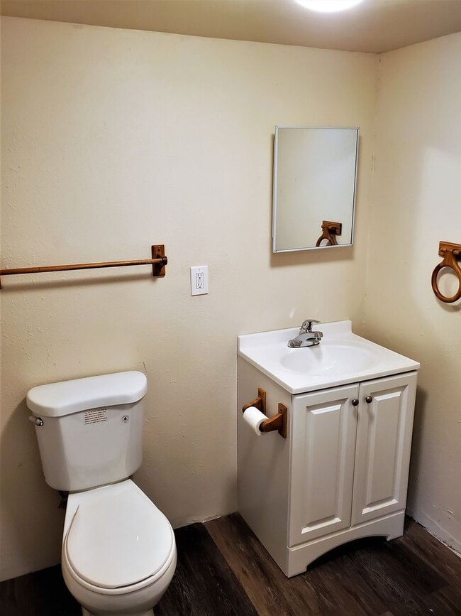Building Photo - Fantastically updated Monroe District Area 3BR/1.5BA House