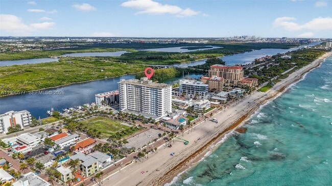 Building Photo - 3111 N Ocean Dr