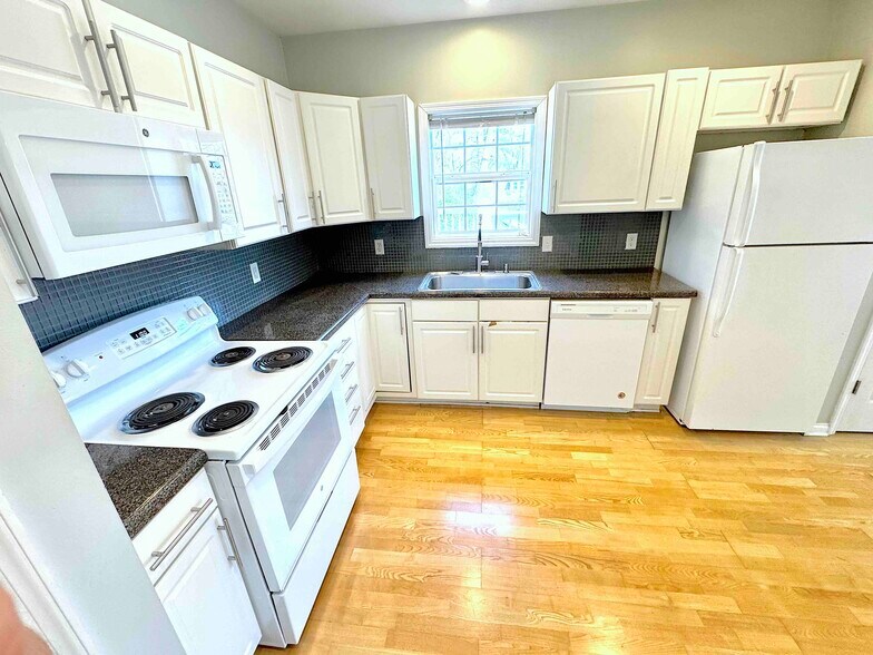 Building Photo - 1011 Maynor St