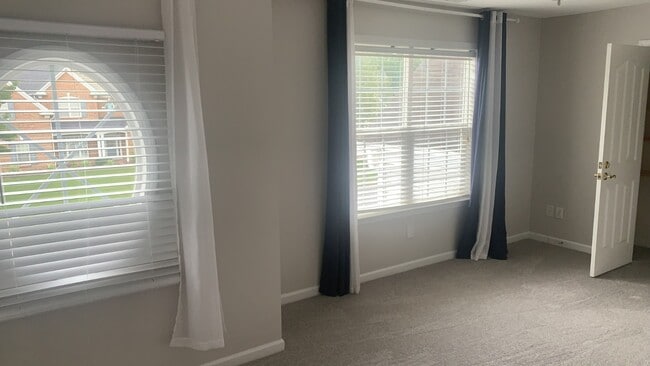 Building Photo - 11106 Knight Castle Dr