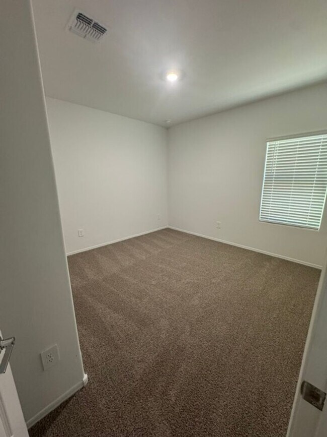 Building Photo - Marana- 3 bedroom/ 2 bathroom BRAND NEW HOME!