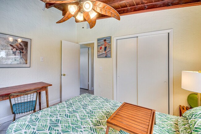 Building Photo - 103 Essex Dr