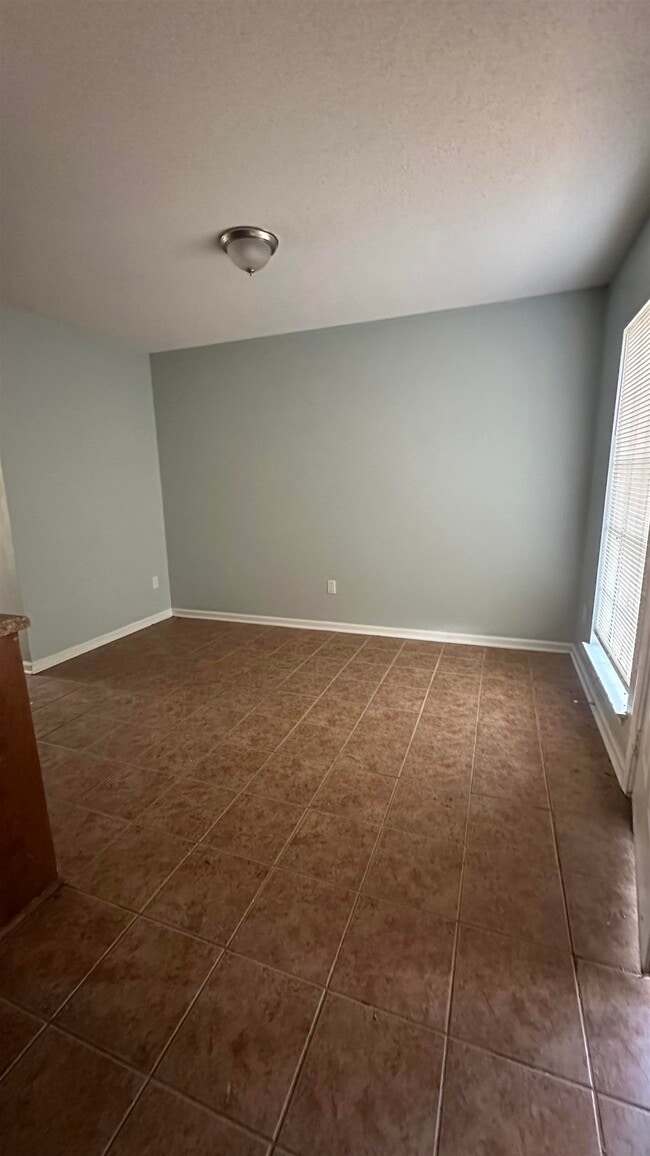 Building Photo - 5527 Apple Blossom Dr