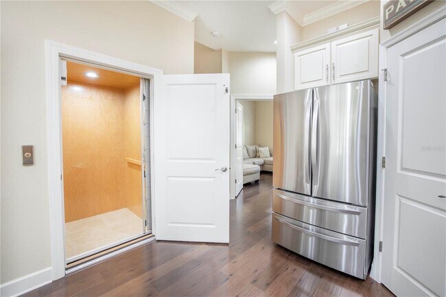 Building Photo - 6036 Anchorage Way S