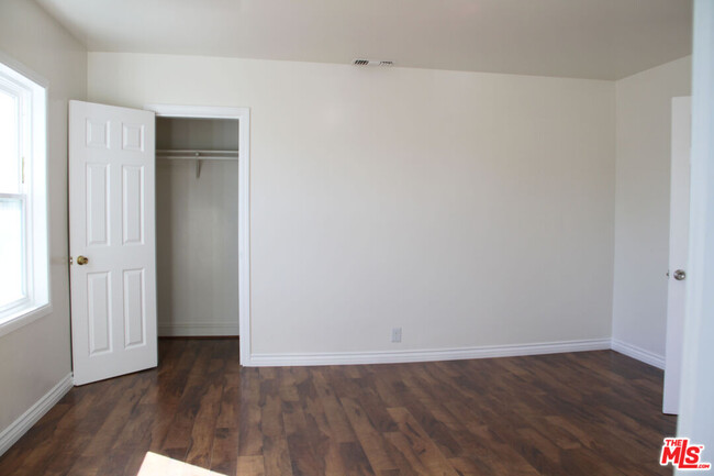 Building Photo - 4051 Normandie Ave