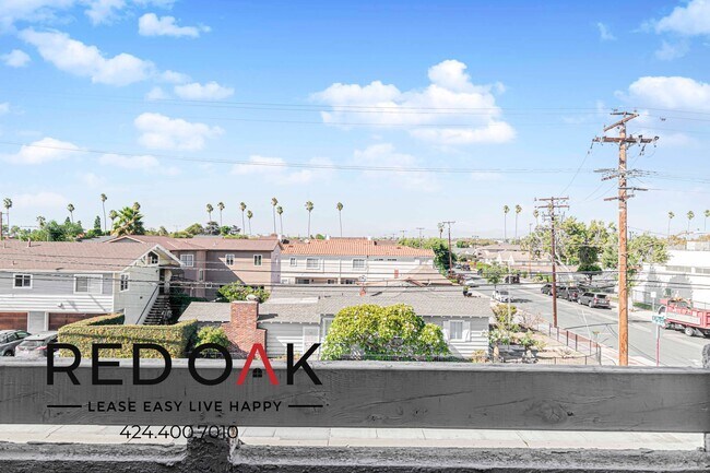 Building Photo - 16606 Dalton Ave