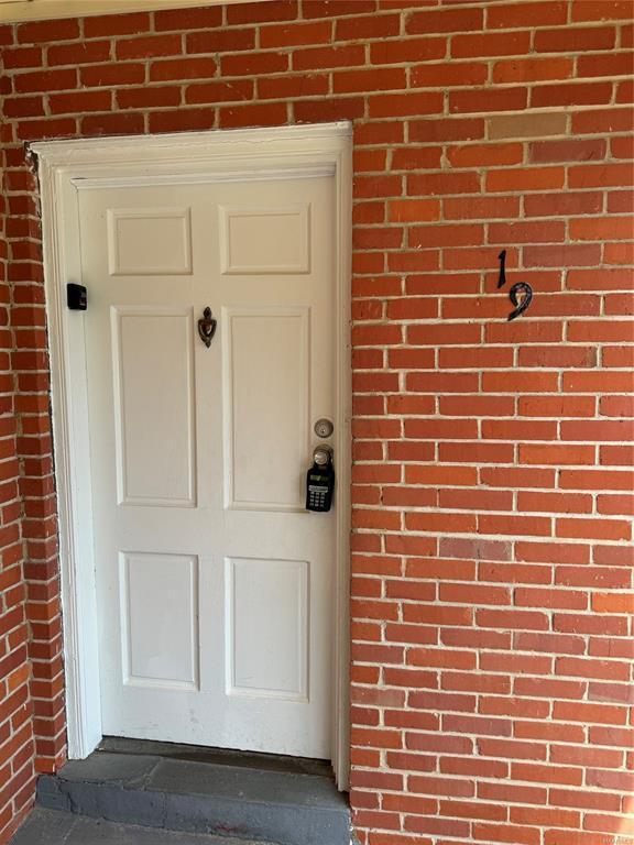 Building Photo - 19 Bradley Dr