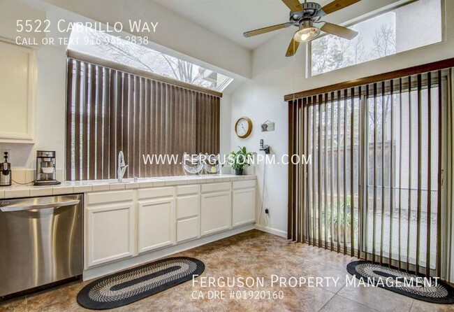 Building Photo - 5522 Cabrillo Way