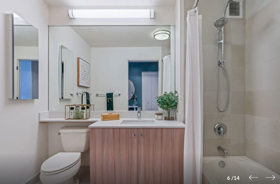 Building Photo - 645 N Kingsbury St