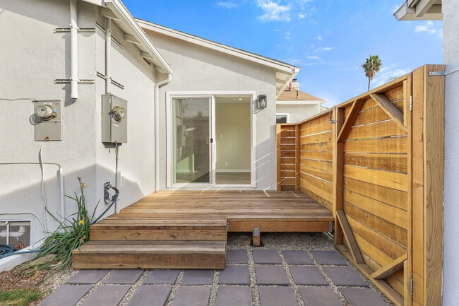 Building Photo - 6535 Ben Ave