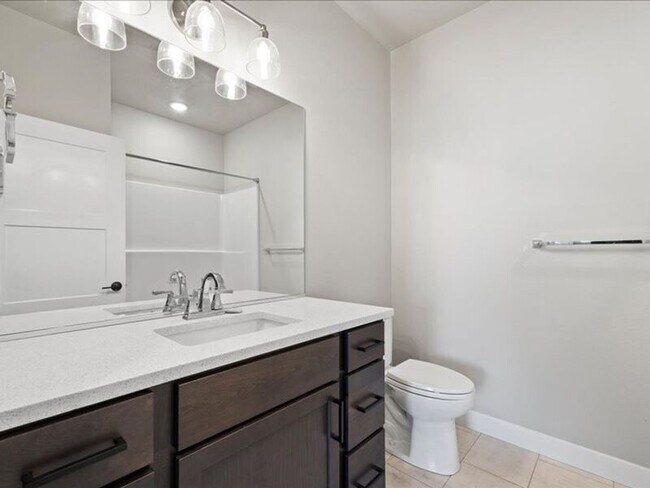 Building Photo - 4725 Roark Dr