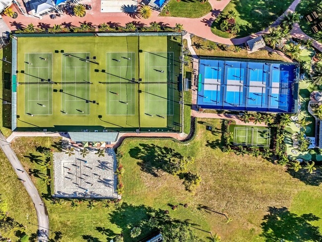 Building Photo - 322 Tilford O