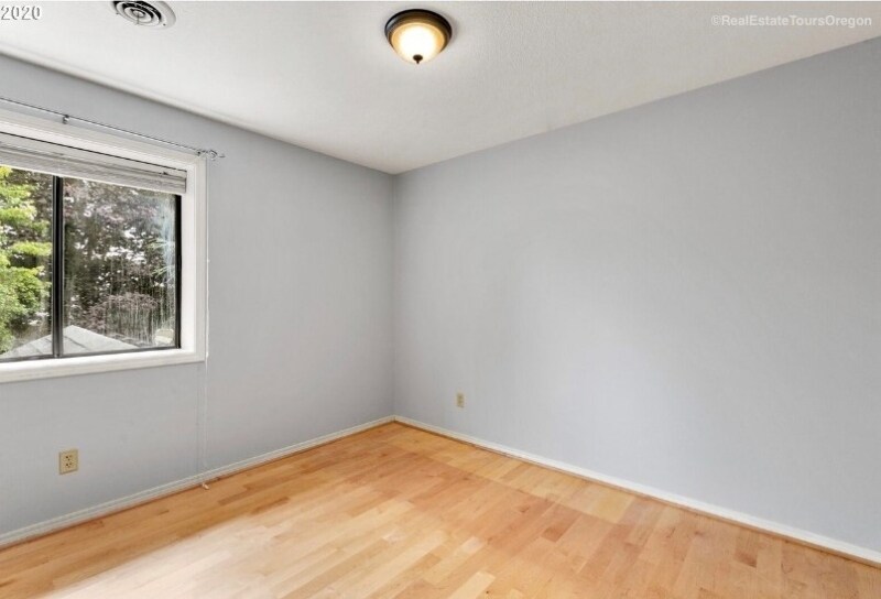 Building Photo - 16284 NW Lyndel Ln