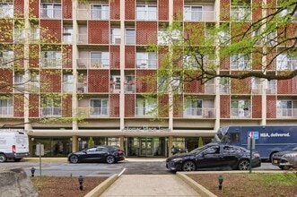 Building Photo - 800 4th St SW