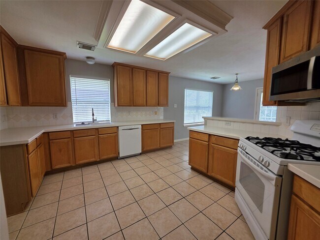 Building Photo - 3602 Brookstone Ct