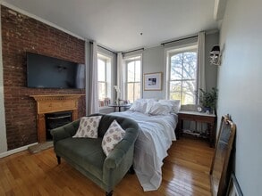 Building Photo - 580 Jersey Ave