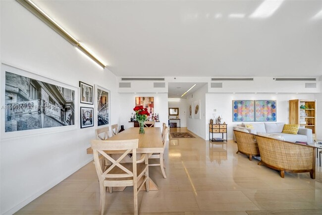 Building Photo - 151 Crandon Blvd