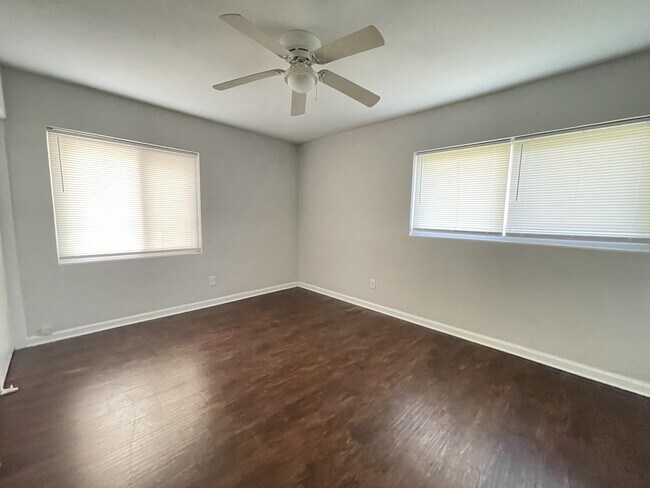 Building Photo - 5824 Yellow Pine Ct