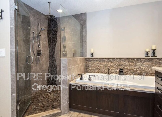 Building Photo - 13978 Westcott Ct
