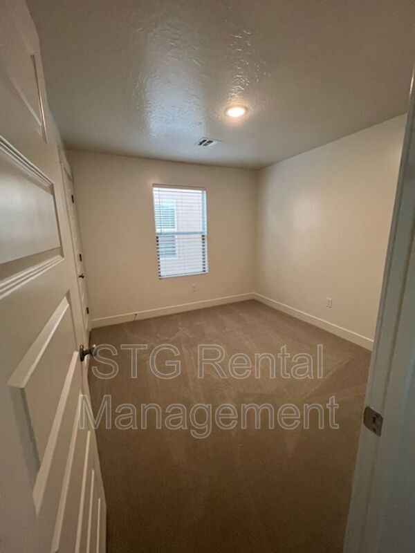 Building Photo - 4216 Strider Ln
