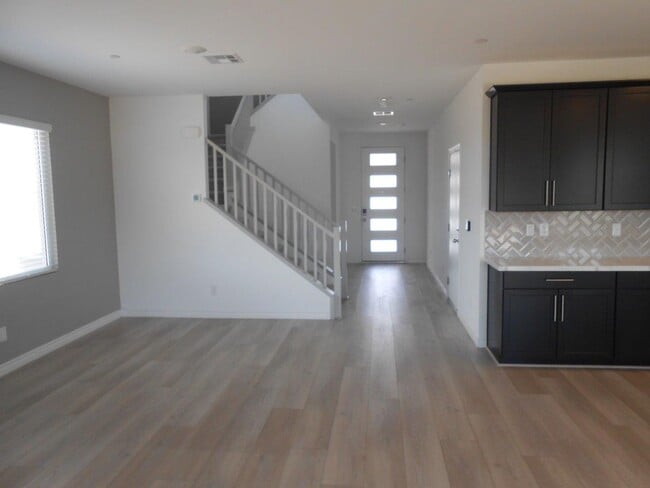 Building Photo - Beautiful Spacious Home in Henderson