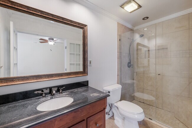 Building Photo - 6967 Sunset Village Dr