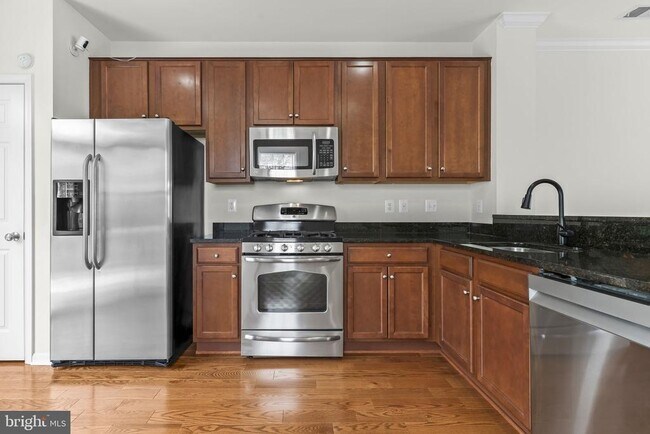 Building Photo - 15641 John Diskin Cir