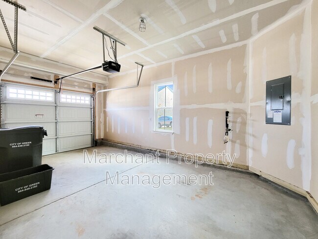 Building Photo - 111 Marthawood Ln