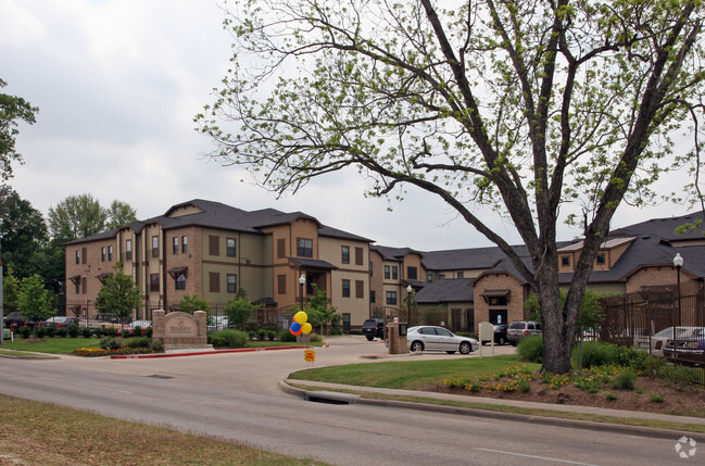 Primary Photo - Home Towne At Wayside