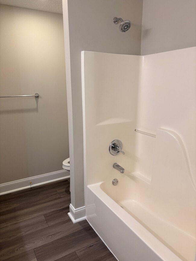 Building Photo - 10717 N Park Ave