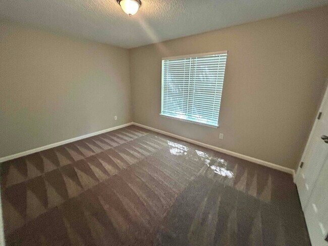 Building Photo - 987 Brecken Ln