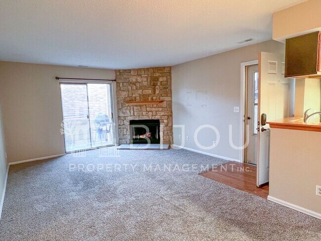 Building Photo - 844 Tenderfoot Hill Rd