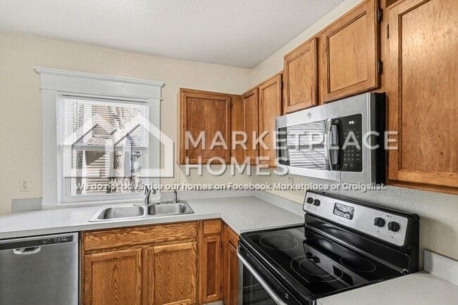 Building Photo - 730 Johnson Ave