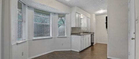 Building Photo - 2801 Diddley Cove