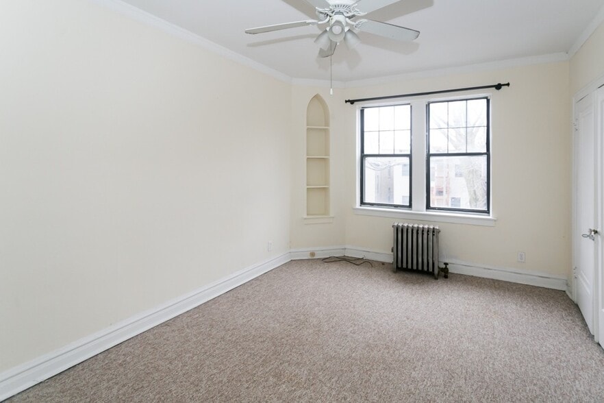 Building Photo - 4847 N Damen Ave