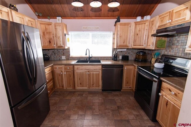 Building Photo - 1021 Ute Dr
