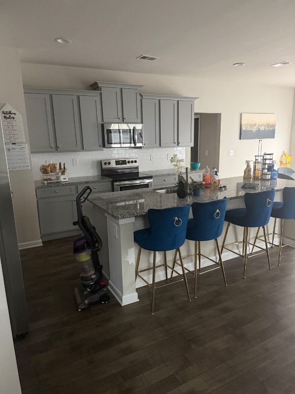 Building Photo - 1115 Burgundy Dr