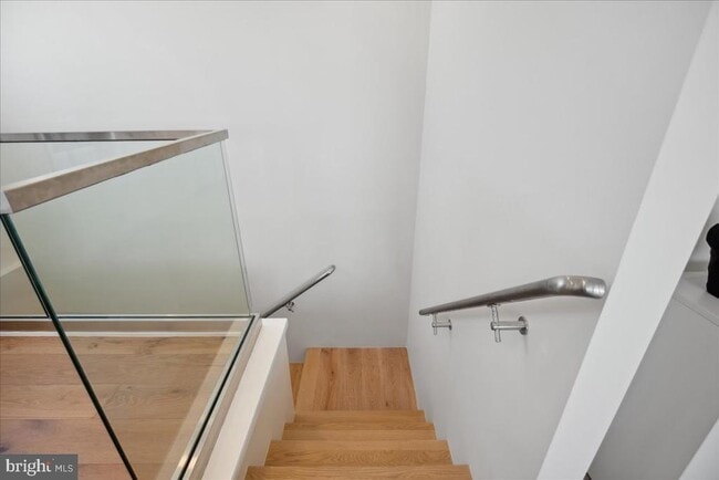 Building Photo - 923 V St NW