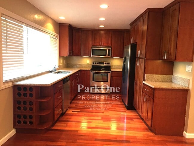 Building Photo - Nicely Updated Home Now Available in Pleasant Hill