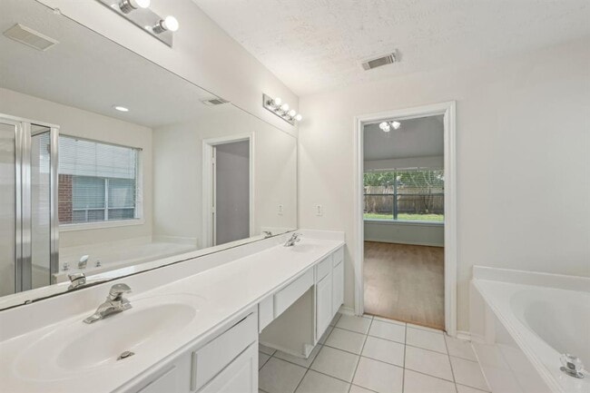 Building Photo - 15403 Court Amber Trail